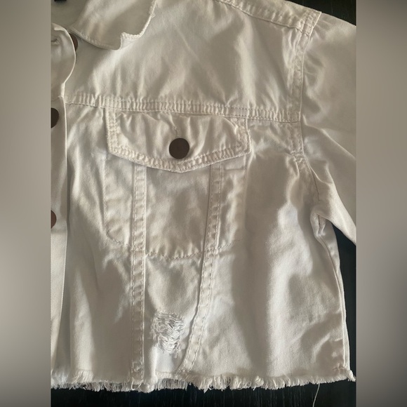 PrettyLittleThing Raw Edge Cropped White Denim Jacket Size 10 - Picture 6 of 12
